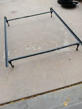 Twin/Full bed frame