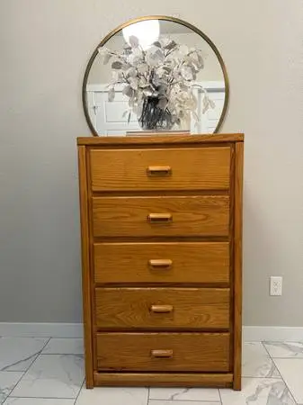 Light Oak Finish 5-Drawer Highboy Dresser!