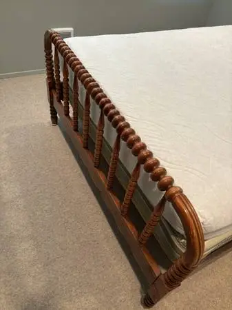 Antique Double Spool Full Bed
