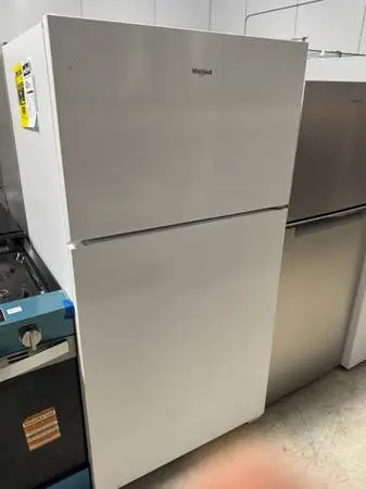 Whirlpool - 20.5 Cu. Ft. Top-Freezer Refrigerator - White