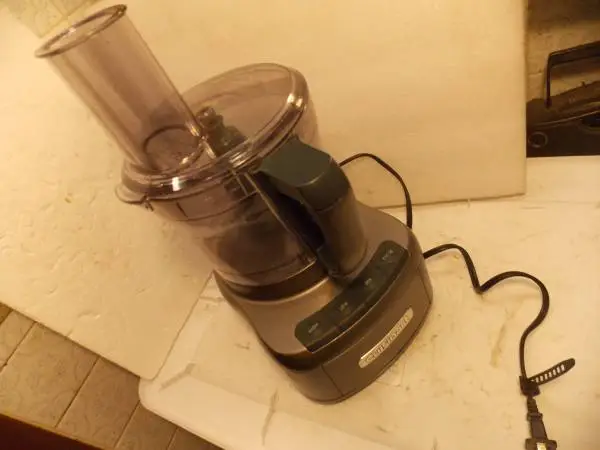 Cuisinart FP-8 Food Processor 5 Cup Bowl Lid Pusher Blades Main Body