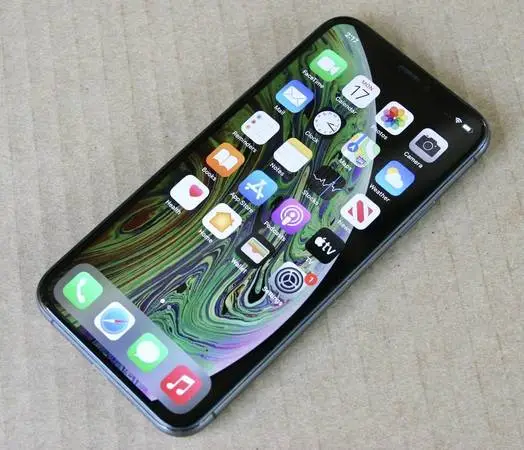 Unlocked Apple iPhone XS / 10S (64 GB) Space Gray