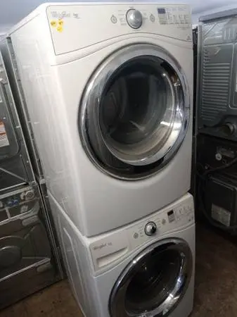 ★Whirlpool stackable front load washer and gas dryer set