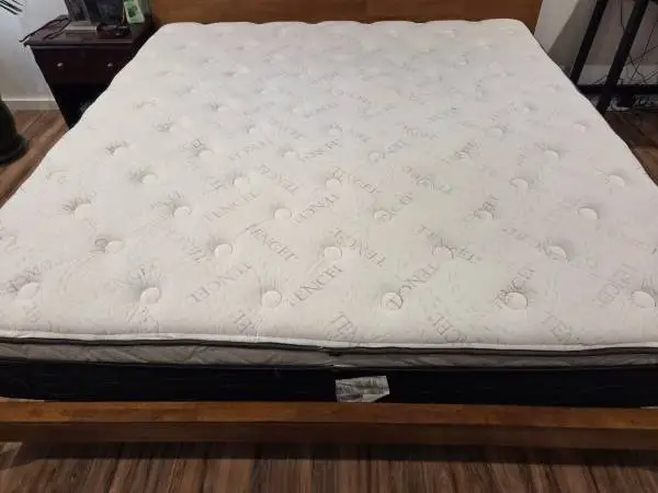 5 Year Old King Size Mattress, Great Condition! $650 OBO