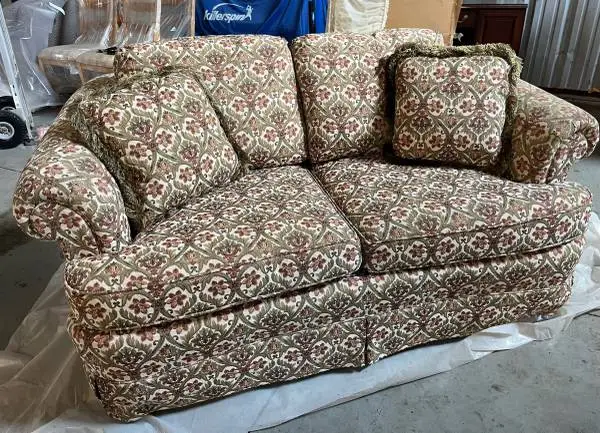 High quality loveseat
