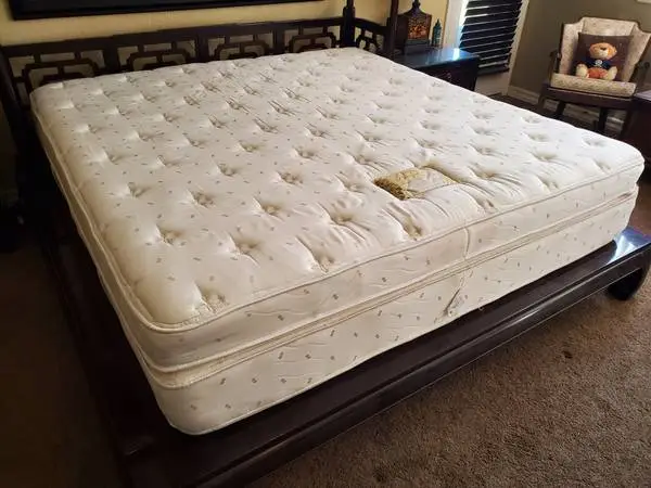 ** King-size Royal Kingdom Touch of Silk Luxury Mattress **