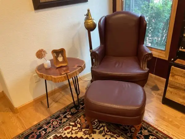 Leather chair and ottoman .Excellent condition