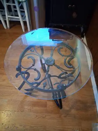/*/*/*/* ROUND COFFEE TABLE *\*\*\*\