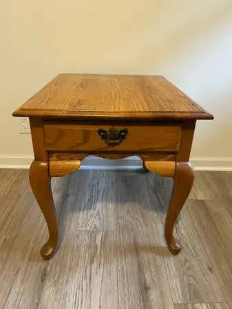 WOOD END TABLE