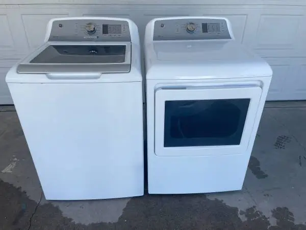 Matching white ge washer and gas dryer