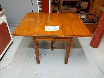 Antique oak drop leaf table