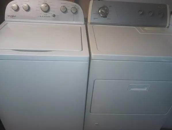 Dependable WHIRLPOOL  large capacity washer, working great