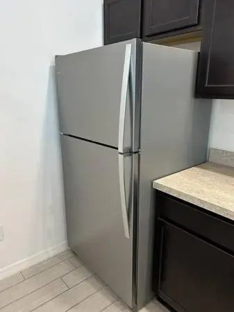 Kitchen appliances in excellent condition