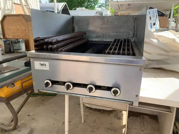 Stratus Commercial Radiant Natural Gas Charbroiler Grill