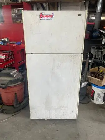Refrigerator