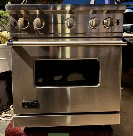 30” VIKING GAS RANGE