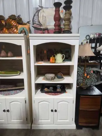 White Bookcase w/Storage