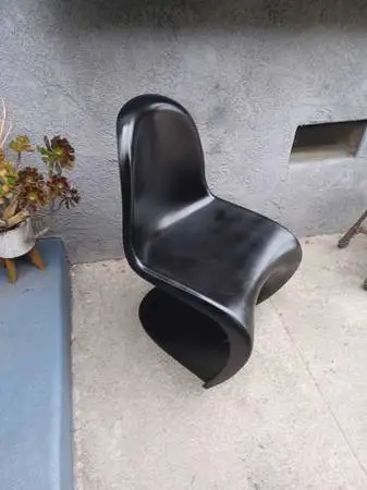 Panton chair - wave chair - herman miller vitrix