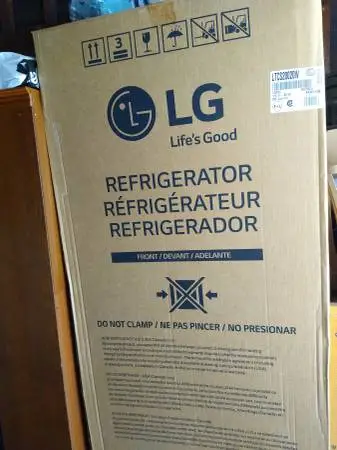 LG 30 in. 20 cu. ft. Top Freezer Refrigerator (White)