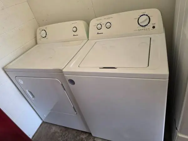 Amana traditional top loading washer and gas dryer