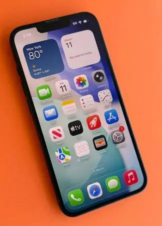 iPhone 13 128GB Boost Mobile - Battery Health 100%