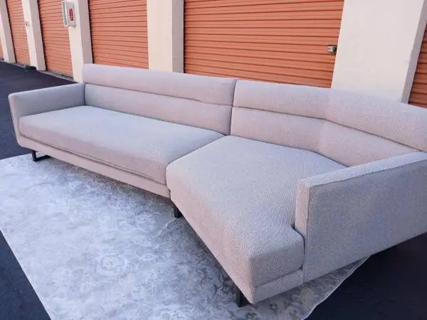 Camerich Modern Sectional Sofa Couch Retail$8200