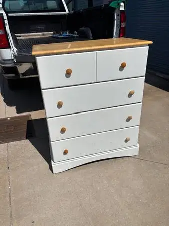 Beautiful Sturdy White 4 Drawer Dresser with Natural Wood Accents