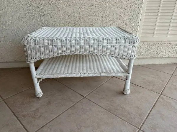 White Plastic Wicker Coffee Patio Table