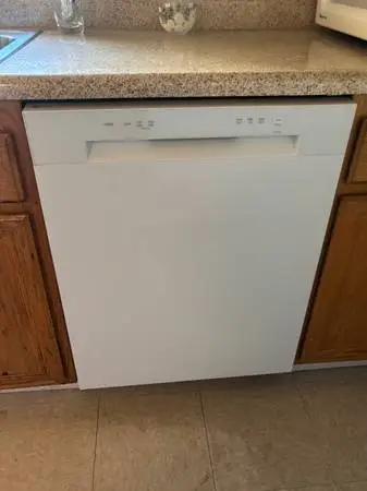 LG 24” White Dishwasher – LoDecibel & Dynamic Dry – Excellent Conditio