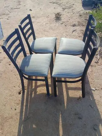 4 Metal Kitchen table Chairs