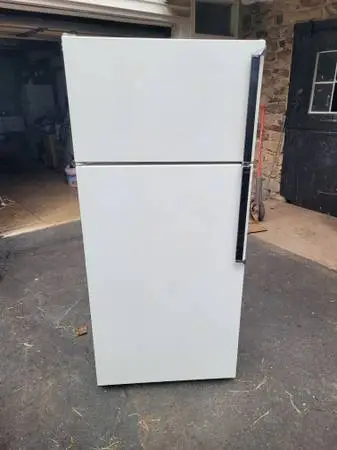 White whirlpool refrigerator