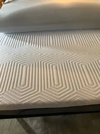 Queen size bed Memory foam mattress Adjustable