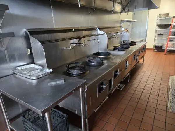 Commerical WOK - 7ft x2 - Less than 3 yrs old