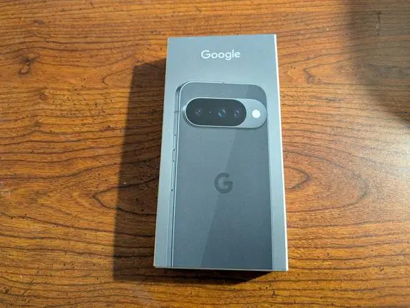 Brand New Google Pixel 10 128GB Obsidian Sealed T-Mobile Black