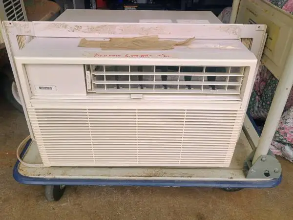 Kenmore 8,000 BTU air conditioner