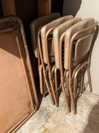 Card table and 5 folding chairs