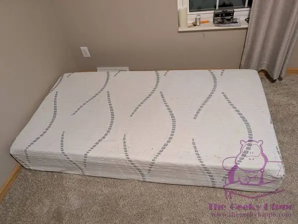 ✿ Memory foam twin mattress 10in firm Serta SleeptoGo
