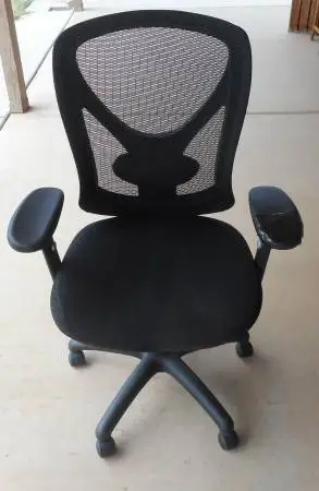 Black Mesh Adjustable Office/Computer Chair