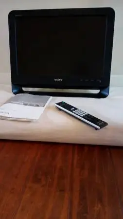 TV Sony Bravia 19 with remote