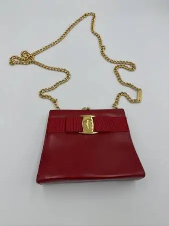 Salvatore Ferragamo Vara Bow Chain Shoulder Bag