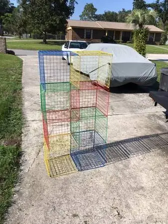 Wire storage cube pieces to make crates