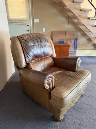Cool Brownish / Olive Green Leather Recliner