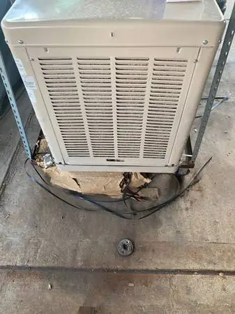 New downdraft 3000cfm cooler 325 firm cash only can cools 1100 sf
