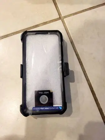 Samsung S20FE solid case with screen protector