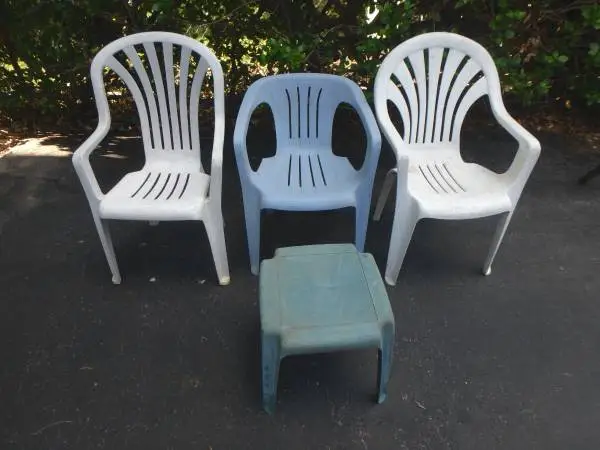 3 Plastic Outdoor Chairs & Side Table; Delivery Possible