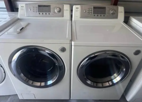 Lg washer and gas dryer