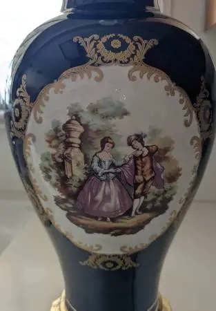 Limoges? Lamp Cobalt blue Courting couple BC92795