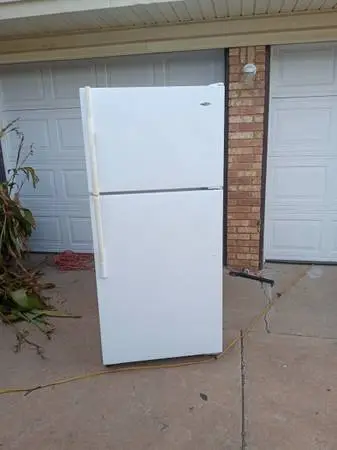 Frigidaire 17 cubic foot refrigerator