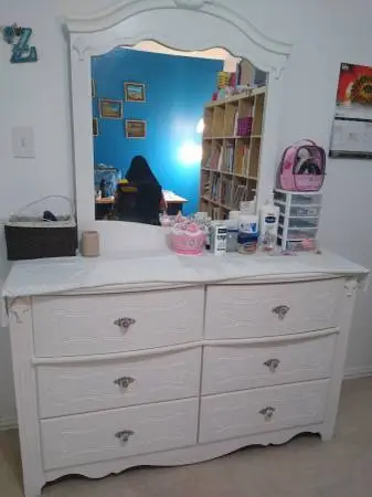 White dresser mirror