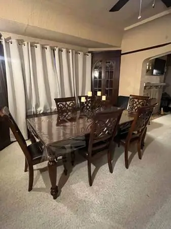 Dining room table